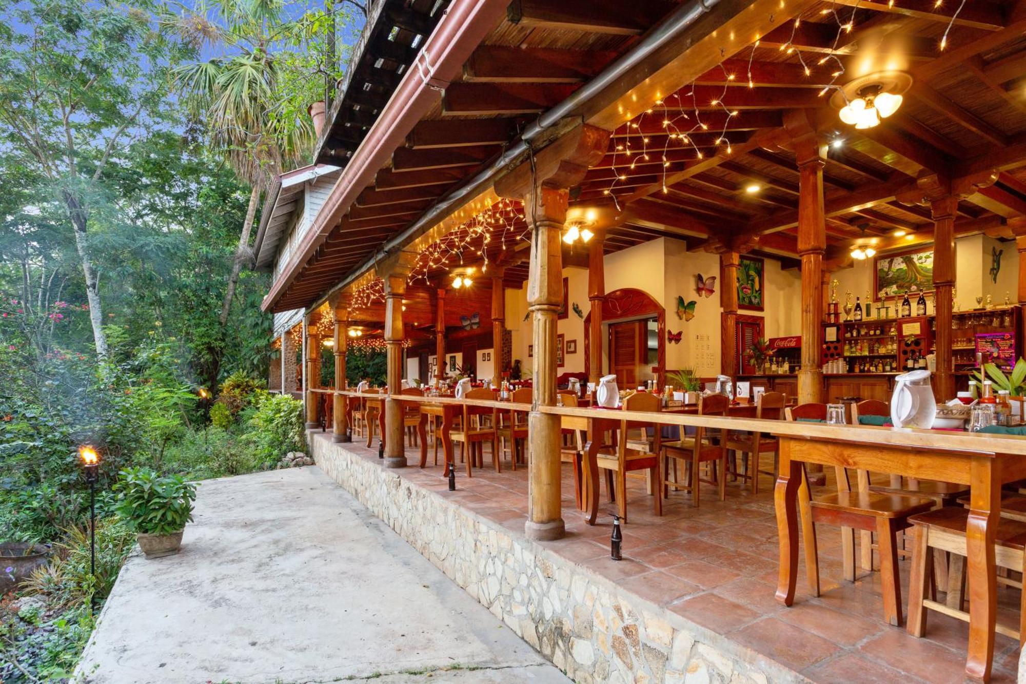 Ian Anderson Caves Branch Jungle Lodge Belmopan Exterior photo