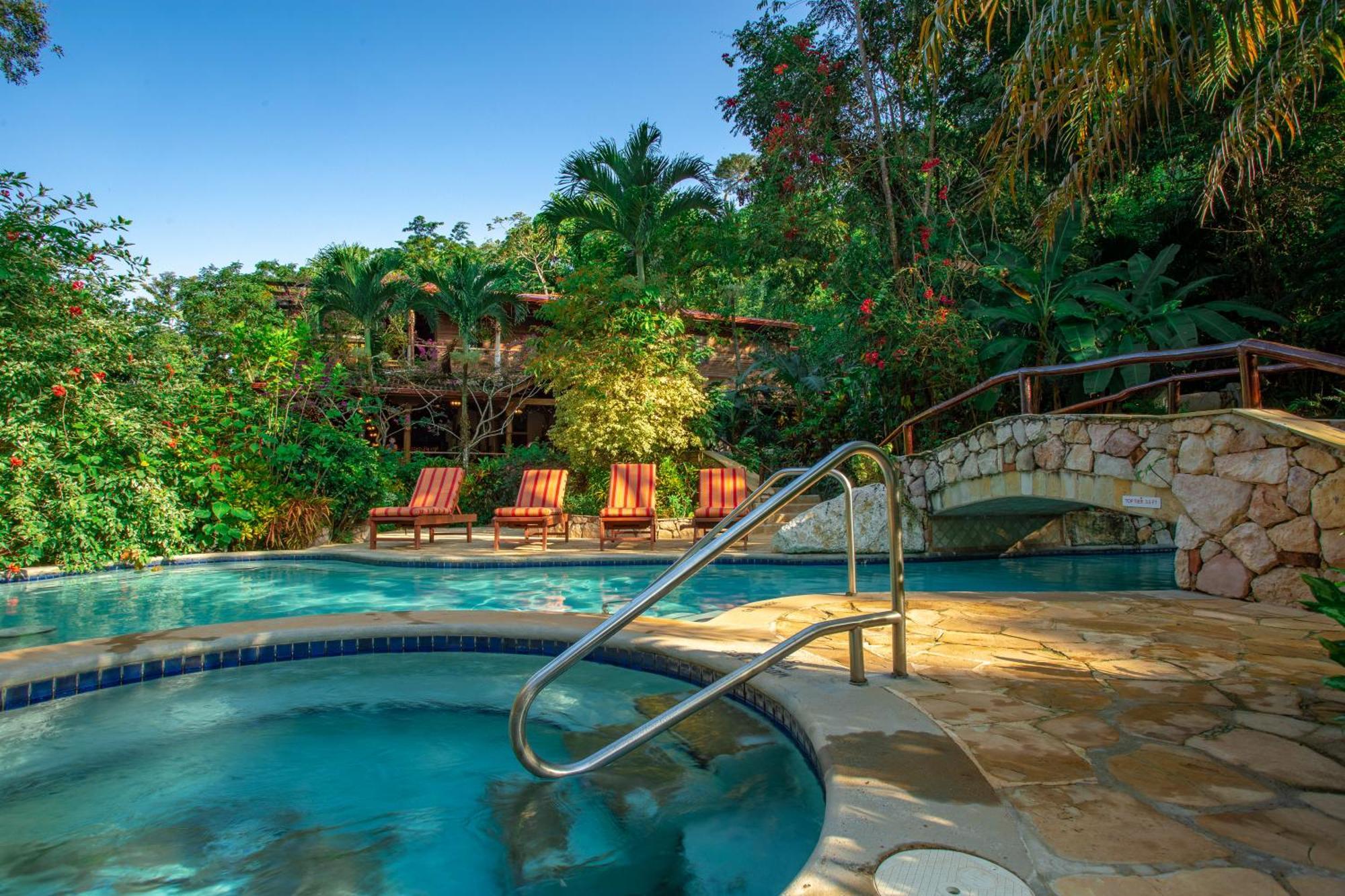 Ian Anderson Caves Branch Jungle Lodge Belmopan Exterior photo